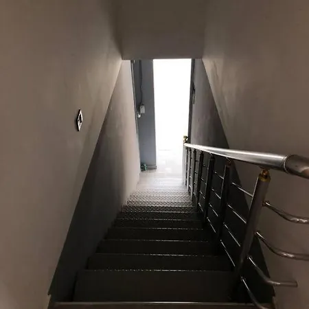 아파트 Roni's Lezhë